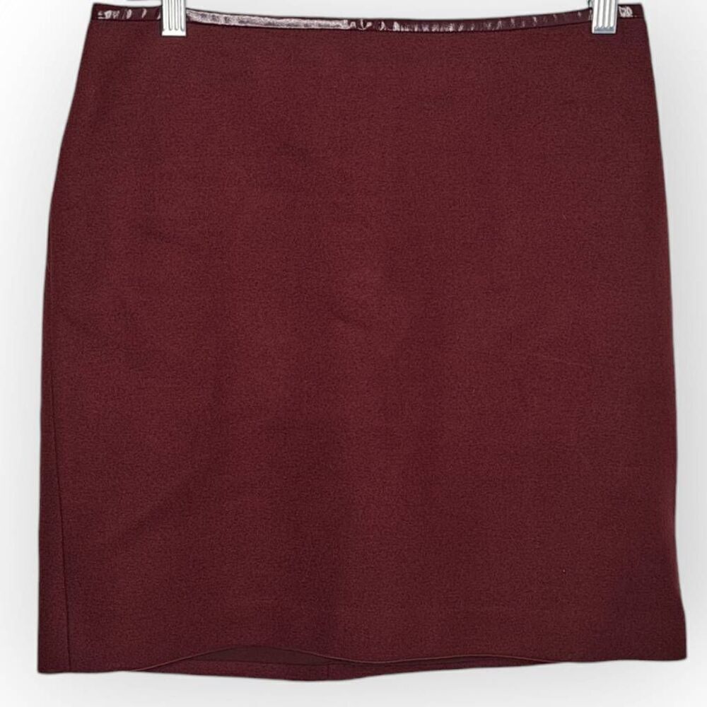 White Hose Black Market Women's Solid Boot Mini Skirt Deep Garnet size 2 NWT